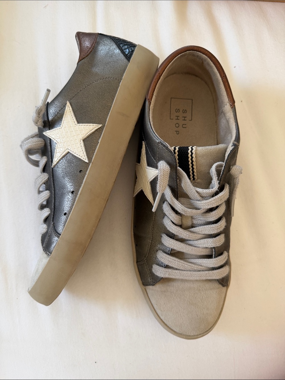 ShuShop Women’s Silver Gray Star Sneakers with White Star